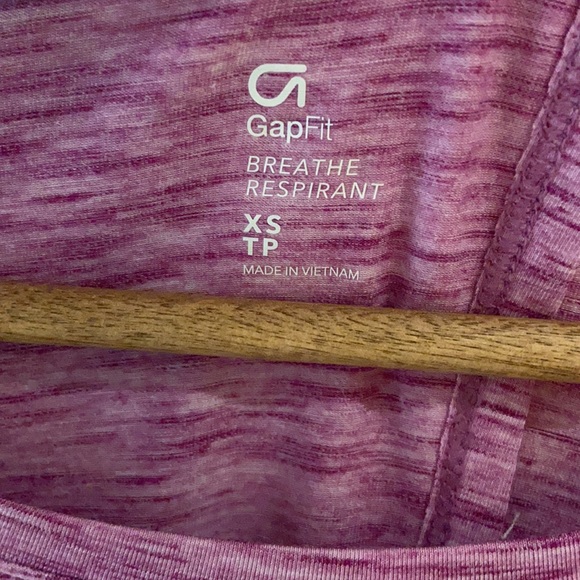 GapFit Breathe Size XS tie back top - Picture 4 of 4
